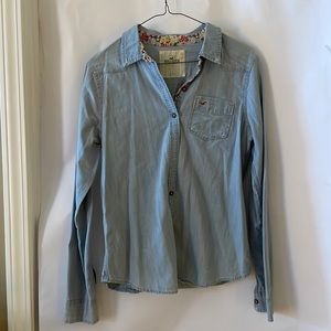 Hollister Womens Denim Style Button Down